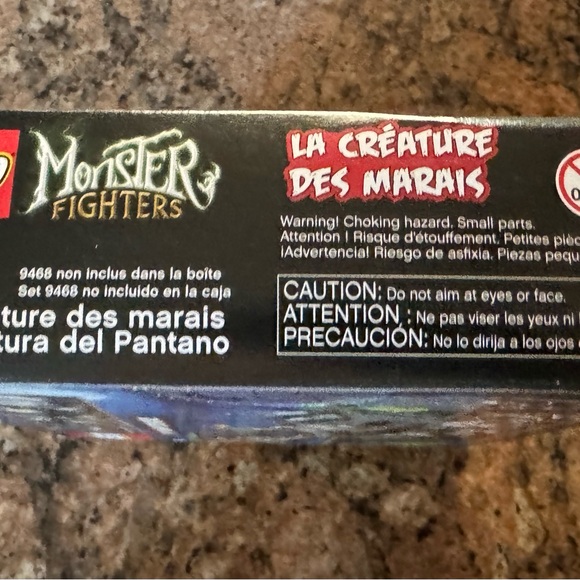 LEGO Monster Fighters Swamp Adventure Set - Picture 2 of 4